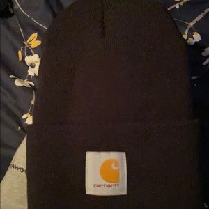 Carhartt benie black only tried on once
